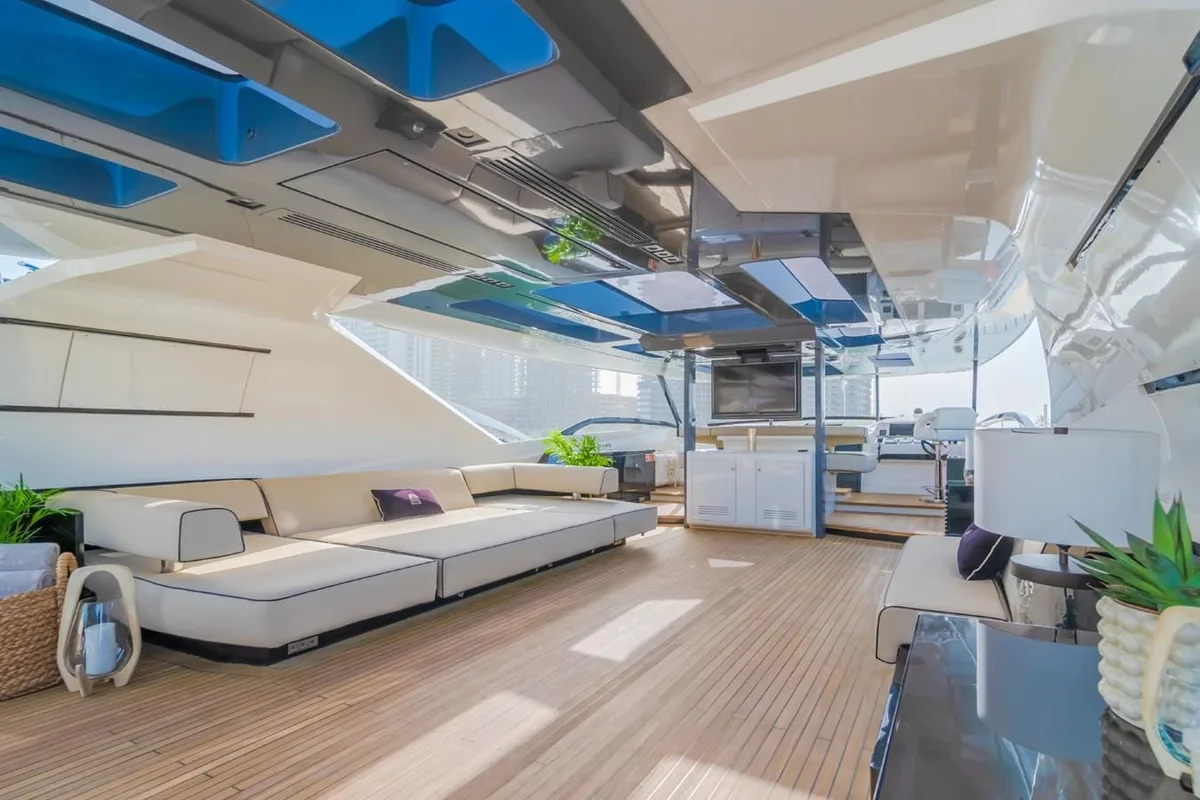 Shaded aft deck lounge on Saffuriya