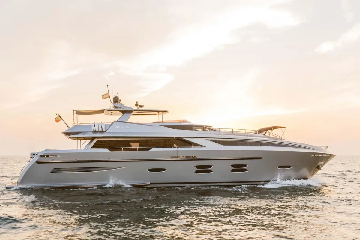 Santorini 115ft luxury yacht in Dubai at sunset