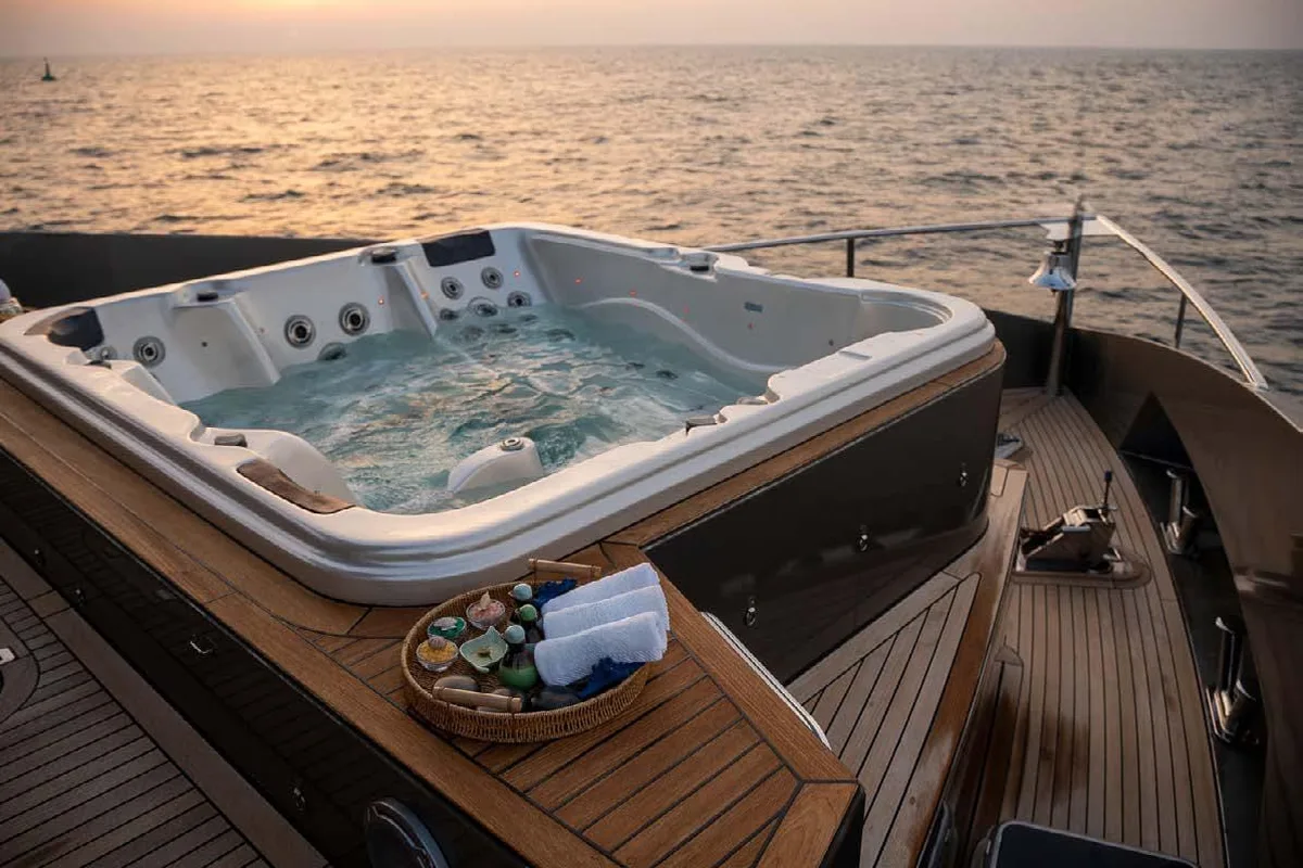 Bow jacuzzi on the Santorini luxury yacht in Dubai