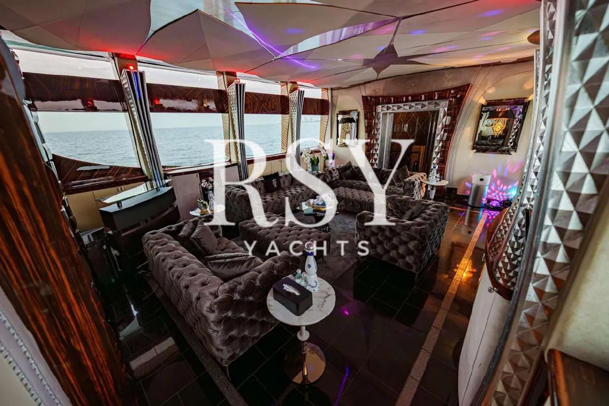 Main salon of the Thunder super yacht